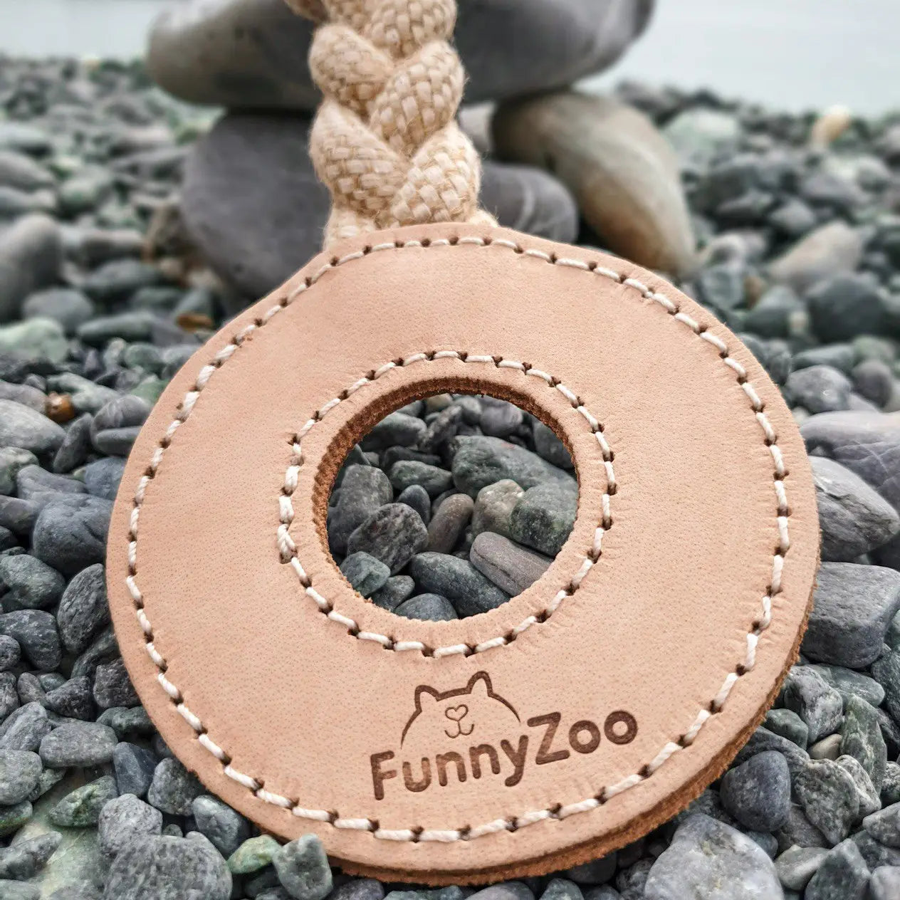 Circle Rope - Naturlig hundeleke i semsket skinn — bilde 1