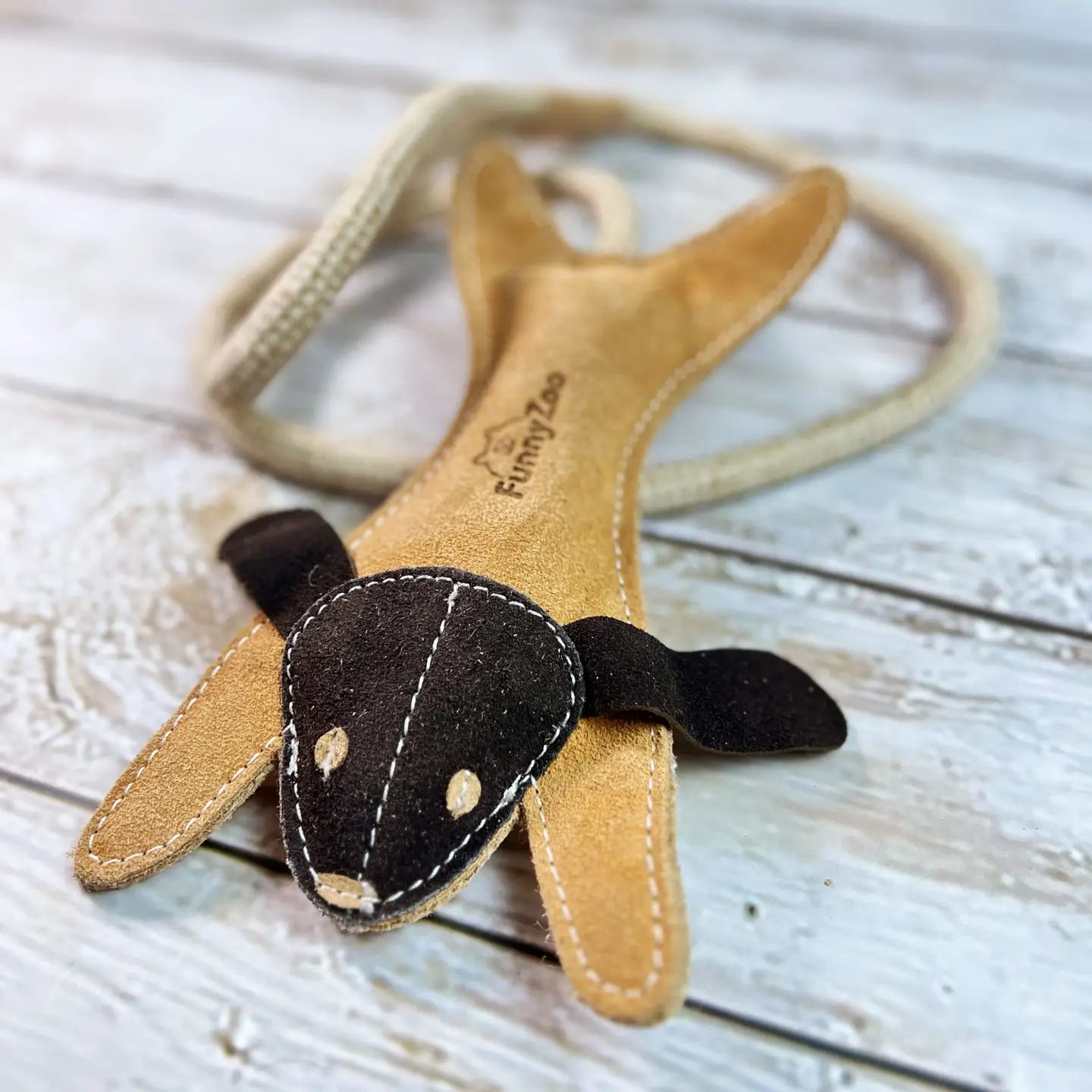 Hare Rope - Naturlig hundeleke i semsket skinn — bilde 1